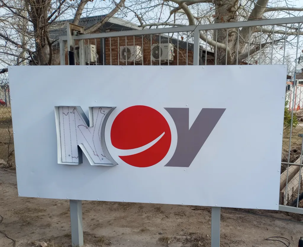 Corpóreos Acrílico Iluminados 2 - RW.webp